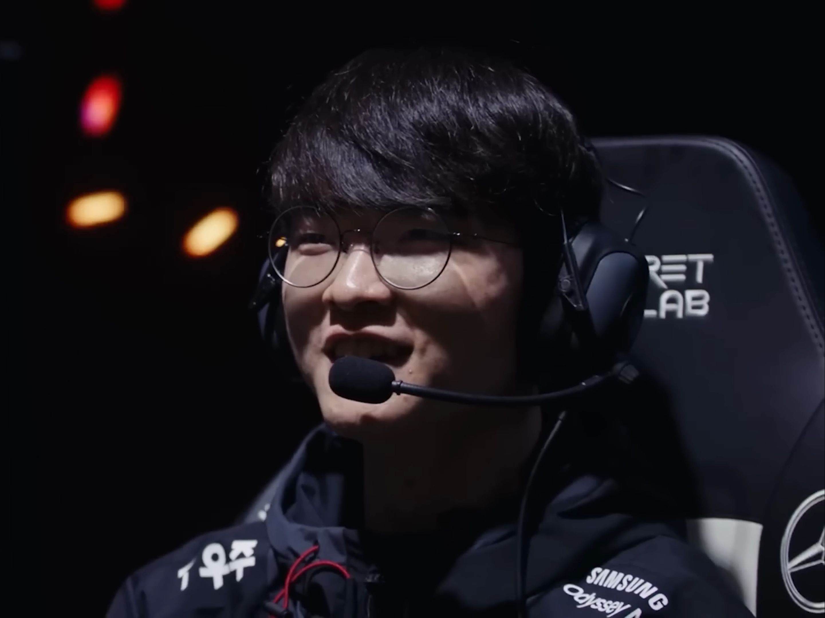 巴西媒体爆料：Uzi大概率会获得名人堂皮肤，包括薇恩和卡莎？？？？