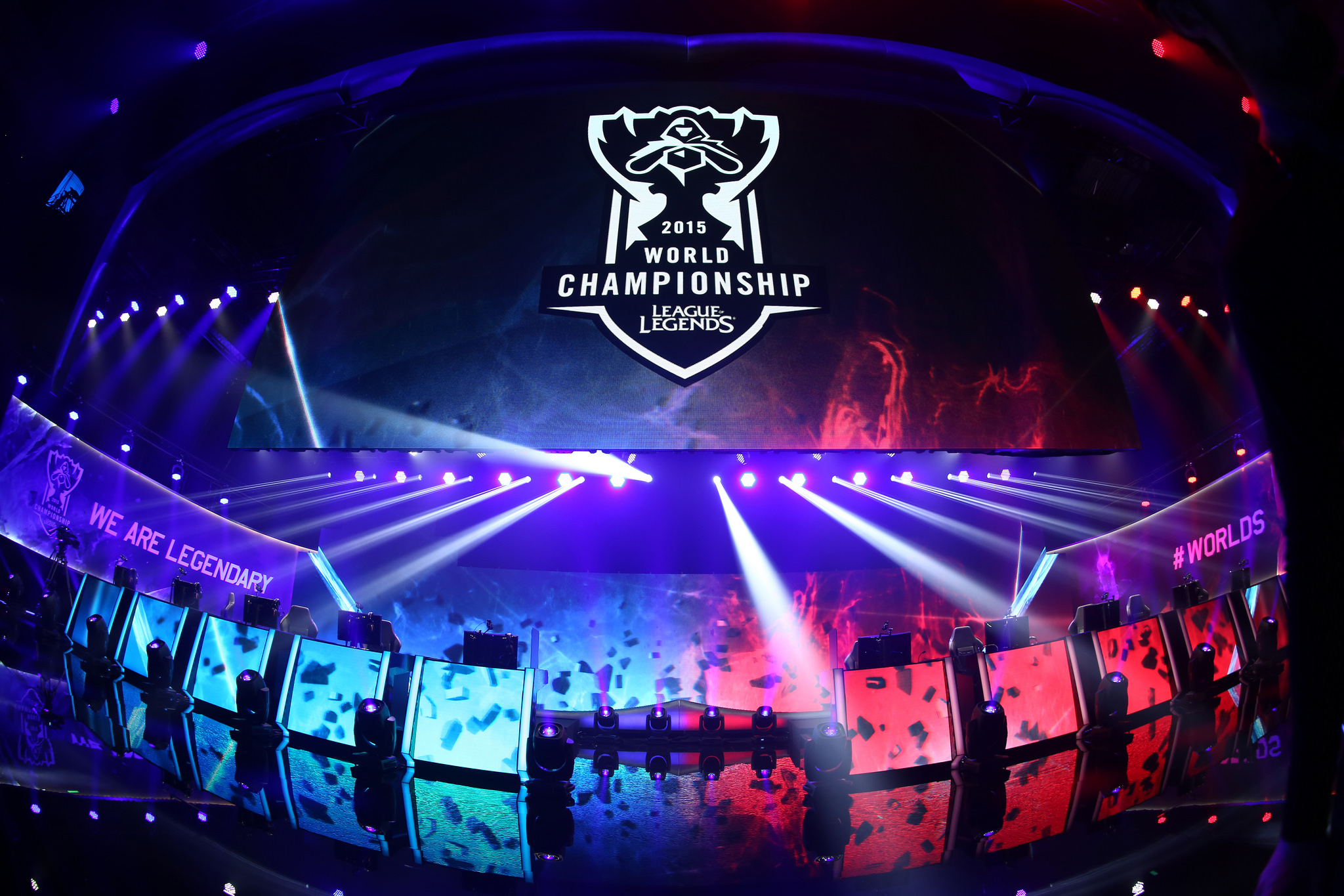 鸡哥发威！ EliGE 1.80Rating帮助队伍晋级1／4决赛